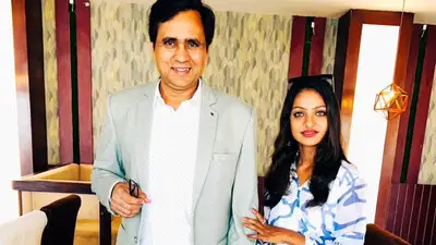 मोनालिसा को फिल्म देने वाले डायरेक्टर सनोज मिश्रा पर रेप केस; गाजियाबाद से गिरफ्तार…