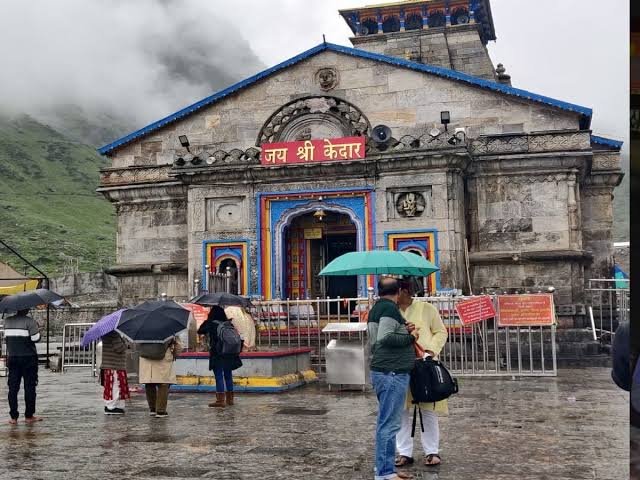 जानिए केदारनाथ में क्यों अचानक इतने मर रहे हैं घोड़े-खच्चर, 24 घंटे के लिए बैन…