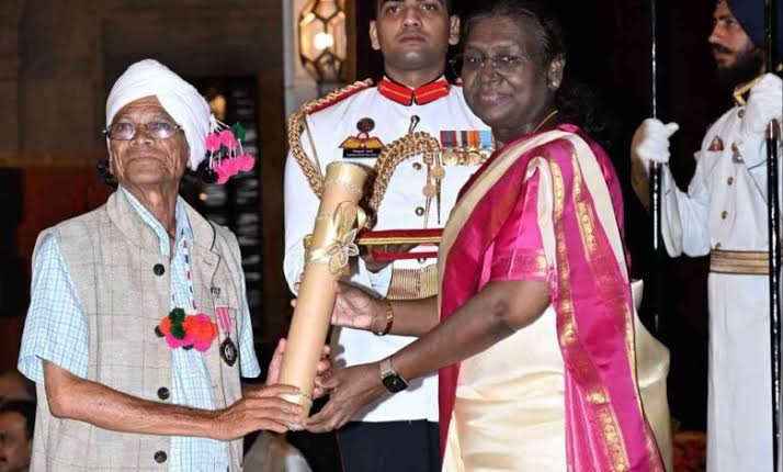 गढ़बेंगाल के श्री पंडीराम मंडावी को पद्मश्री सम्मान, मुख्यमंत्री श्री विष्णुदेव साय ने दी शुभकामनाएं…