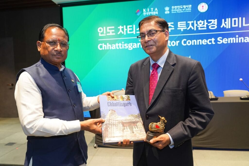 मुख्यमंत्री विष्णुदेव साय ने दक्षिण कोरिया प्रवास के दौरान निवेशकों को छत्तीसगढ़ में निवेश हेतु किया आमंत्रित