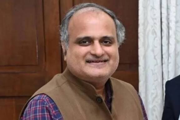 सीएम के सलाहकार और आयोग अध्यक्षों को राज्य मंत्री का दर्जा, शासन ने जारी किया आदेश…