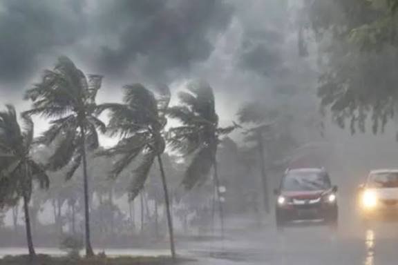 37 जिलों में झमाझम बारिश का अलर्ट, राजधानी में भी बदला मौसम, जानें आपके शहर का हाल…