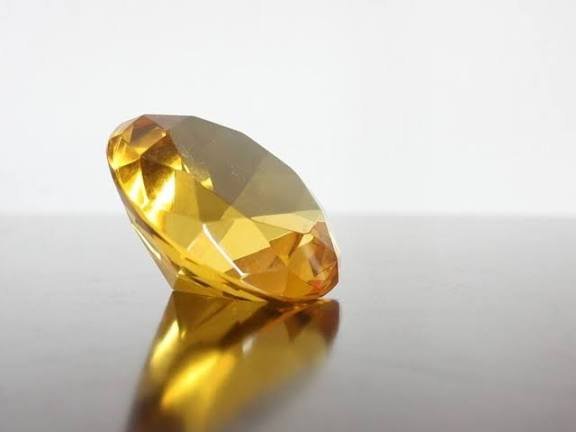 क्या आप जानते है इन्हें मिलता है पुखराज पहनने का फायदा, लेकिन पहले जान लें ये नियम…