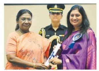 केपीएस डूंडा को मिला ‘राष्ट्रीय जल पुरस्कार,,राष्ट्रपति ने किया सम्मानित, जल संरक्षण में मॉडल विद्यालय बना रायपुर का केपीएस…