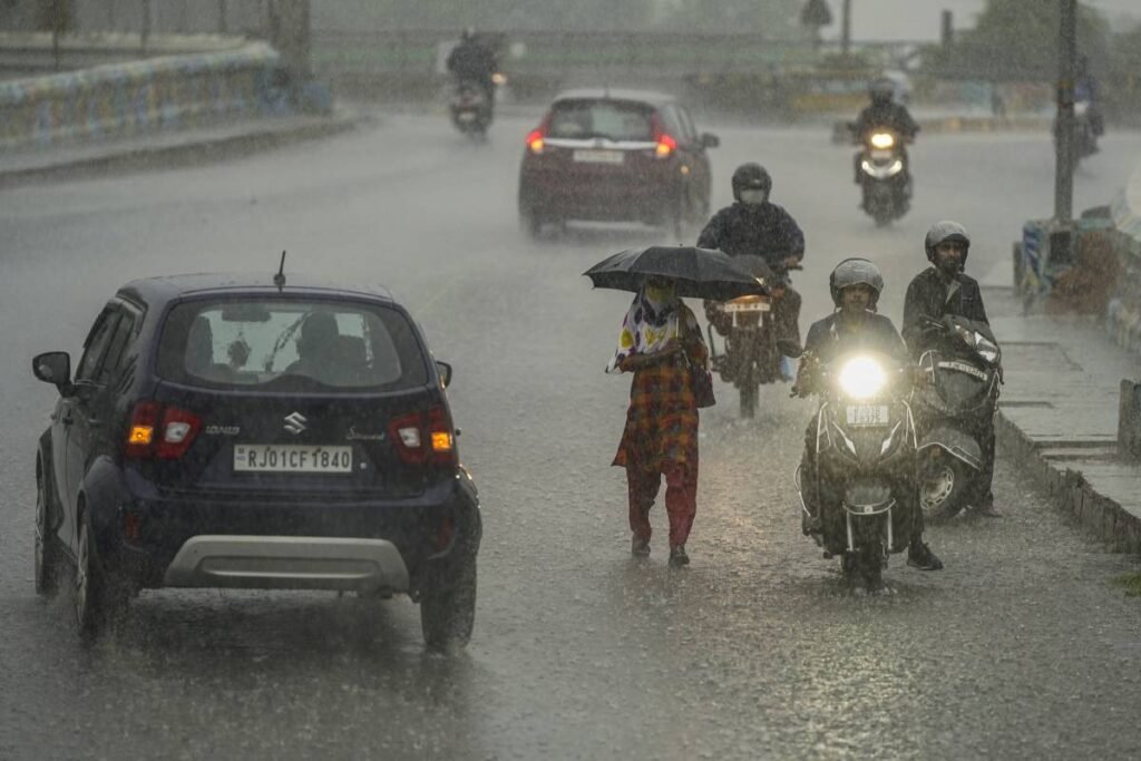 7,8,9 और 10 नवंबर को भारी बारिश, अगले 48 घंटे में इन राज्यों में कड़ाके की ठंड की भारी संभावना…