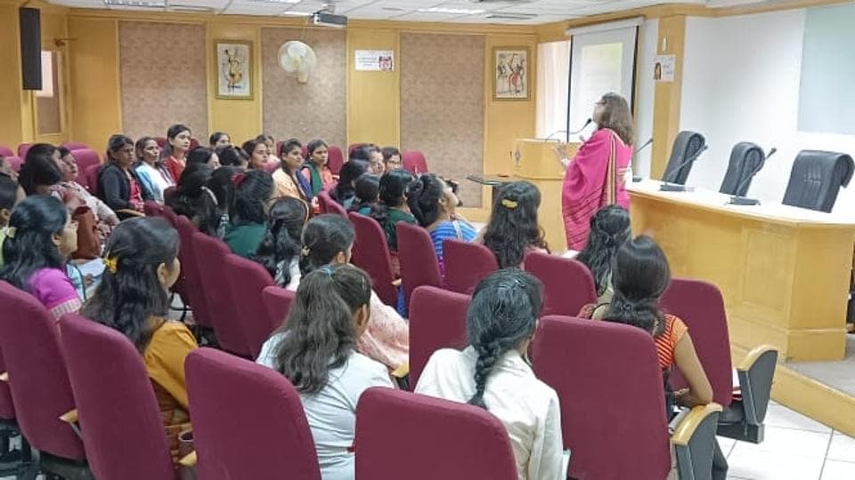 सखी निवास संचालन हेतु किराए के भवन के लिए आवेदन आमंत्रित 24 नवम्बर तक महिला बाल विकास कार्यालय में कर सकते है जय…