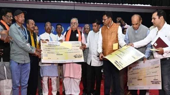 मत्स्य किसानों को आर्थिक समृद्धि हेतु नवीन तकनीक एवं कौशल विकास को अपनाने की जरूरत मंत्री…