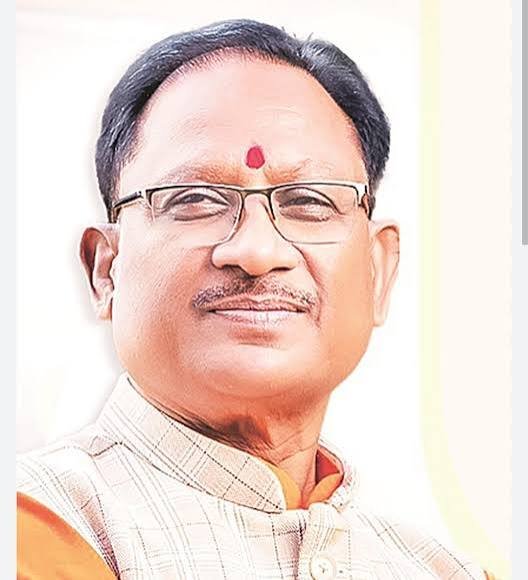 13 आईएएस अफसर इधर से उधर, बदले गए विभाग, कुछ को मिली नई वेतनवृद्धि भी, देखिए सूची…