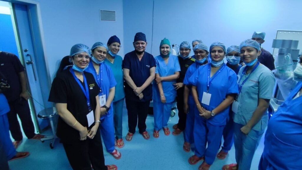 देश में पहली बार एक साथ 10 रोबोटिक सर्जरी का LIVE ब्रॉडकास्ट, ये शहर बना मेडिकल रोबोटिक सर्जिकल हब…
