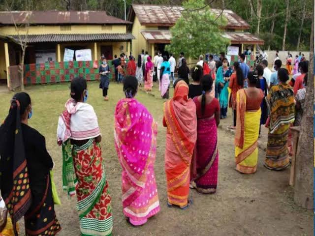 विशेष लेख प्रदेश में महिला विकास की ये नई इबारत…