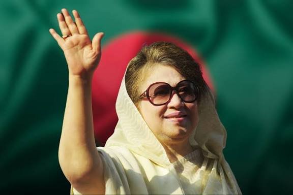 यहां कीपहली महिला प्रधानमंत्री खालिदा जिया का निधन, 80 वर्ष की उम्र में राजनीति के एक युग का अंत…