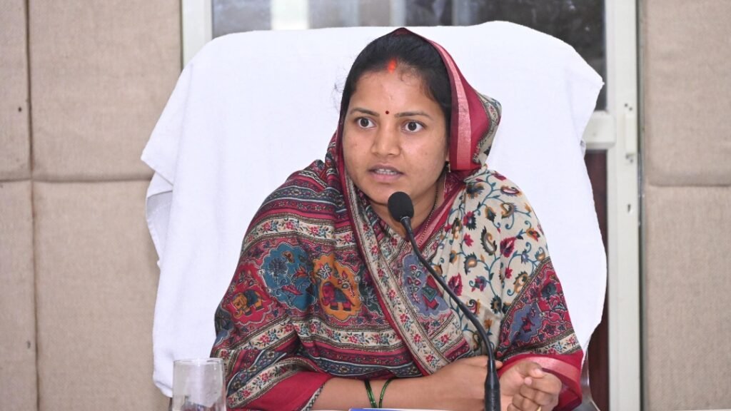 मंत्री राजवाड़े की प्रेस वार्ता महिला एवं बाल विकास विभाग का दो साल का रिपोर्ट कार्ड किया जारी …