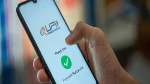 यूपीआई से लेनदेन पर लगेगी फीस या मुफ्त मिलेगी सर्विस, सरकार ने खुद बताया ये अपना प्लान, 2000 करोड़ का आ रहा बोझ…