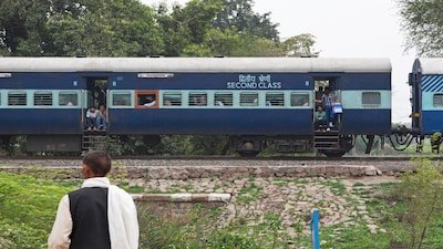 चेन पुलिंग पर सख्त कार्रवाई, 20 हजार से ज्यादा गिरफ्तार, 1 करोड़ से अधिक जुर्माना वसूला गया…