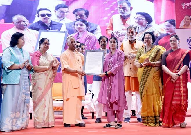 आंगनबाड़ी कार्यकर्ताओं को मिलेगी साड़ी-यूनिफॉर्म, बीमा-आयुष्मान कार्ड का भी मिलेगा लाभ…