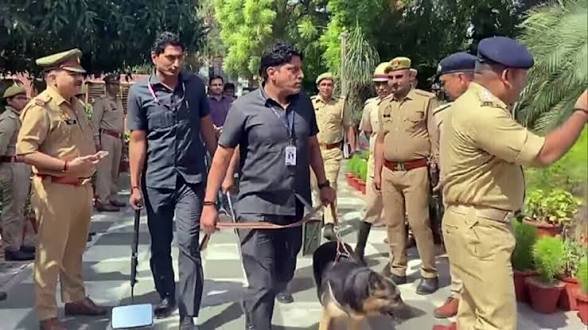 1,100 ईमेल और हड़कंप हाई कोर्ट और स्कूलों को बम से उड़ाने की धमकी देने वाला मैसूर से गिरफ्तार…