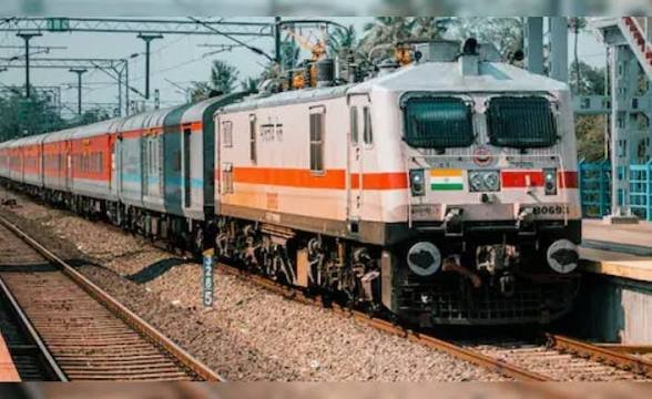यात्रीगण कृपया ध्यान दे इस वजह से कई ट्रेनें रद्द, देखे लें यहां से सारी लिस्ट…