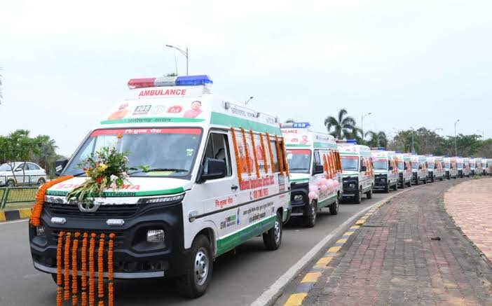 देश का दूसरा राज्य बना प्रदेश नवजात शिशुओं के लिए शुरू हुई चलता-फिरता ICU एम्बुलेंस, सीएम साय ने दी 370 नई एम्बुलेंसों की सौगात …