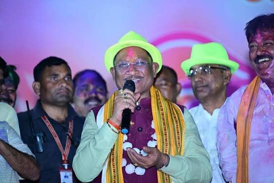 किसानों की खुशियों भरी होली के बाद अब भूमिहीन कृषि श्रमिकों की नवरात्रि भी हुई समृद्ध सीएम सायं…