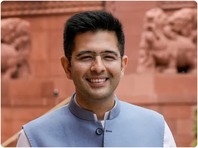 राजनीति-बॉलीवुड का संगम राघव चड्ढा ने घर पर की संजय दत्त की मेजबानी, ‘धुरंधर’ की सफलता पर दी बधाई…