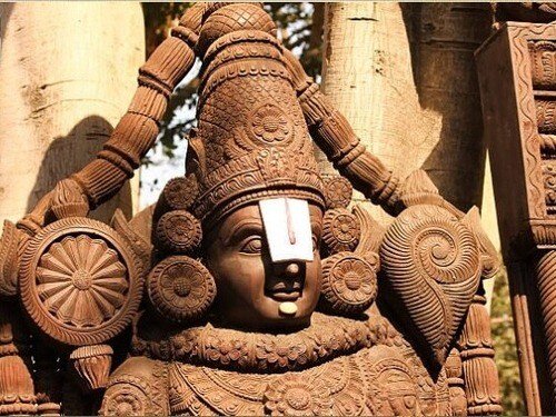 रहस्यमयी है तिरुपति बालाजी की मूर्ति, पसीना आने से लेकर समुद्र की आवाज तक, पढ़ें यहां से सब कुछ…