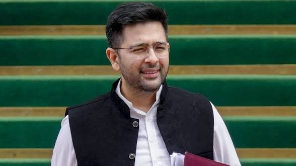 आखिर क्या खतरे में है राघव चड्ढा की सदस्यता जानें पार्टी छोड़ने या निकाले जाने पर क्या है नियम…
