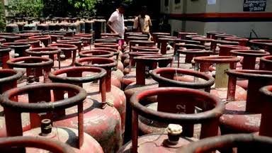 दूर होगी रसोई गैस की किल्लत, होर्मुज के रास्ते जल्द ही LNG टैंकर भेजेगा …