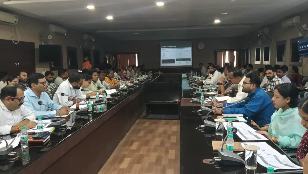 ठोस अपशिष्ट प्रबंधन नियम का उद्देश्य कचरे के वैज्ञानिक प्रबंधन से पर्यावरण प्रदूषण रोकना है – सीईओ जिला पंचायत में ठोस अपशिष्ट प्रबंधन नियम पर हुई कार्यशाला…