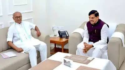 मुख्यमंत्री आवास पर पहुंचे पूर्व मुख्यमंत्री दिग्विजय सिंह, सीएम मोहन यादव को दिया निमंत्रण; इन मुद्दों पर हुई चर्चा…