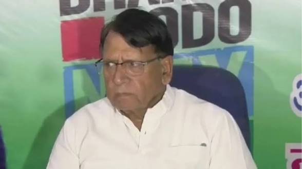 कांग्रेस नेता ने भाजपा सरकार को घेरा, पेट्रोल-डीजल के दाम बढ़ने पर कहा- नौटंकी अभी और चलेगी…
