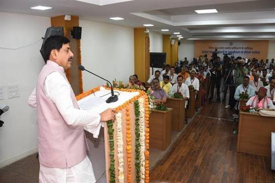 महिलाओं-बच्चों का कल्याण प्राथमिकता, सीएम डॉ. यादव बोले- लापरवाही बरतने वालों पर कार्रवाई करें…