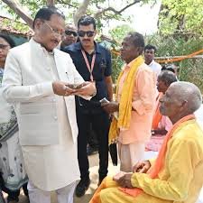 ज्ञान भारतम् अभियान के अंतर्गत बड़े कनेरा में मिलीं 150 वर्ष पुरानी दुर्लभ पांडुलिपियां’…