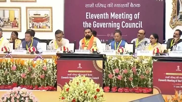 इस गांव में दूध, खेतों तक पानी, युवाओं को काम और गांवों को नई पहचान देने की तैयारी…