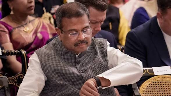 धर्मेंद्र प्रधान से हर्ष मल्होत्रा तक, मोदी की नई कैबिनेट से किसका कटेगा पत्ता और किसे मिलेगा इनाम जाने यहां से…