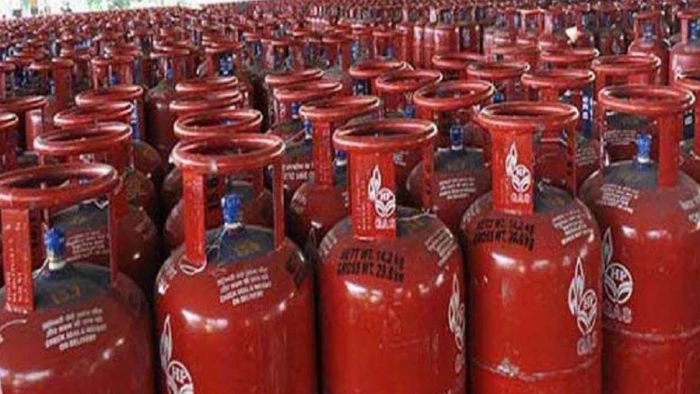 LPG की क्विक डिलीवरी शुरू अब ऑर्डर के 30 मिनट में घर पहुंचेगा गैस सिलेंडर, कनेक्शन की भी नहीं होगी जरूरत…