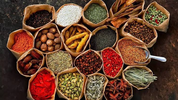 सेहत के लिए किसी औषधि से कम नहीं हैं ये 7 आयुर्वेदिक मसाले, जानिए इनके जबरदस्त फायदे…