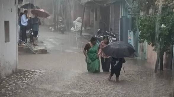 प्रदेश में बारिश का दौर जारी, कई इलाकों के लिए भारी बारिश की चेतावनी, राजधानी में ऐसा रहेगा मौसम…