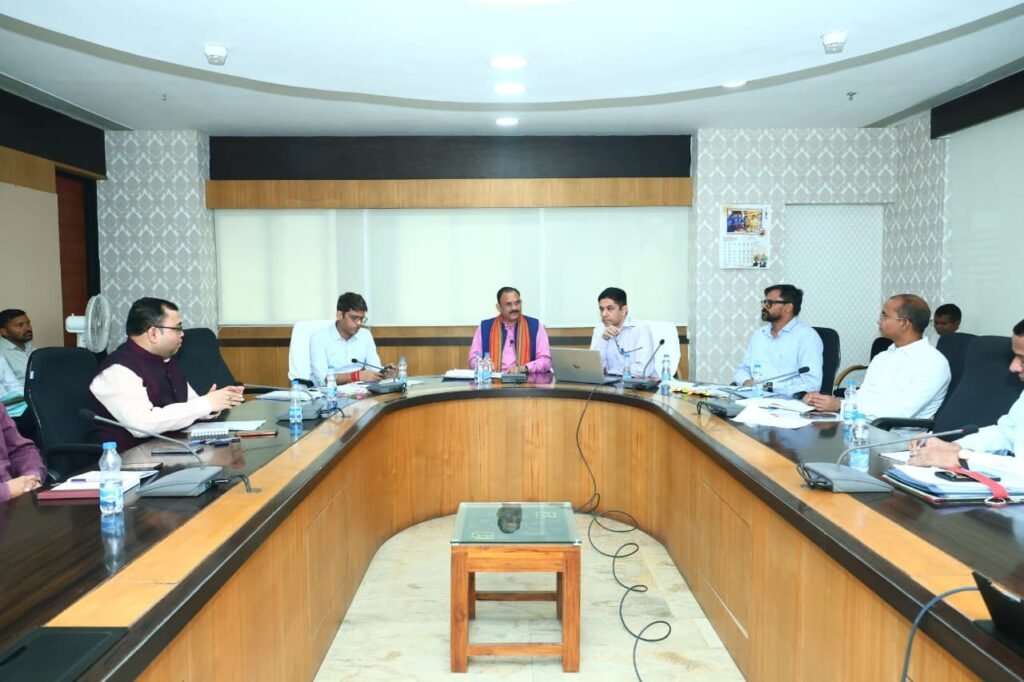 मुआवजा, पुनर्वास के बाद ही मानिकपुर खदान की जनसुनवाई उद्योग मंत्री ने एसईसीएल को दिए ये निर्देश…