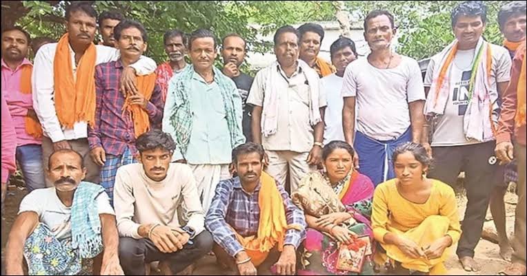 बस्तर में 12 ग्रामीणों की ‘घर वापसी’, ईसाई धर्म छोड़कर इस परंपरा में लौटे…