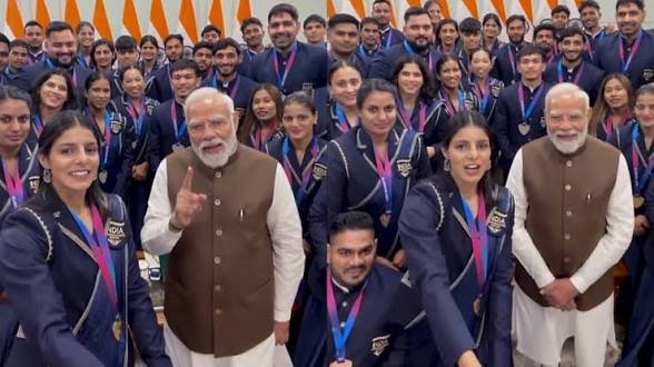 ‘जो खेलेगा, वो खिलेगा’, मोदी ने इन विजेताओं से की मुलाकात, खिलाड़ियों के साथ लगाए ‘भारत माता की जय’ के नारे…
