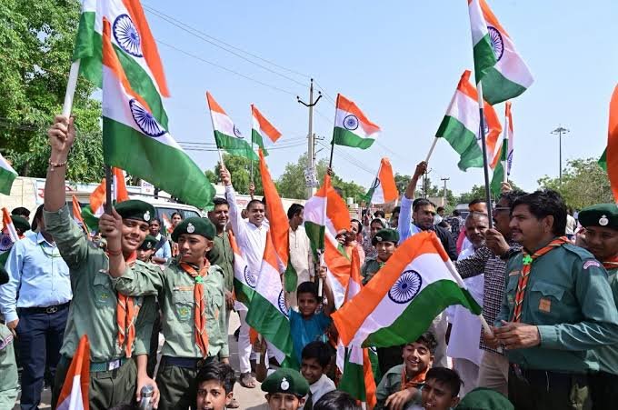 हर घर तिरंगा अभियान जिले में नागरिकों में राष्ट्रध्वज के प्रति सम्मान, देशभक्ति की भावना और स्वच्छता के प्रति जागरूकता चलेगा अभियान…