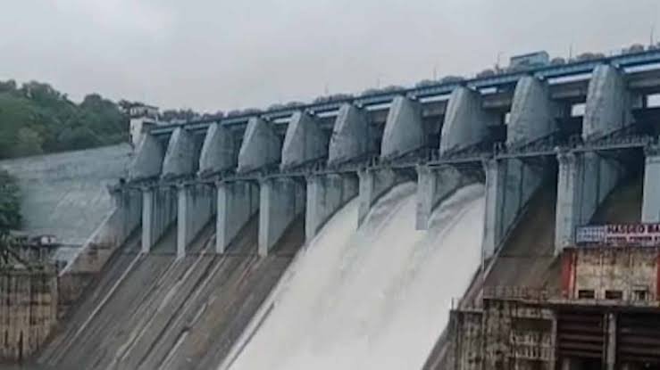 मिनीमाता बांगो जलाशय के खुले 3 गेट, छोड़ा गया 3005 क्यूसेक पानी, प्रशासन ने जारी किया ये अलर्ट…