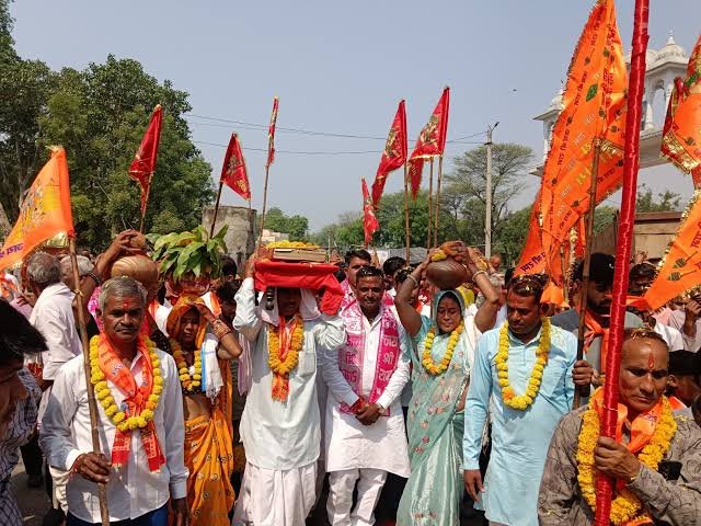 इस मंदिर में श्रीमद भागवत का आयोजन शुरू, भव्य कलश यात्रा निकाली गई…
