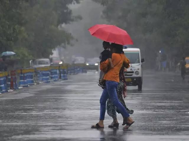 फ्रेंडशिप डे पर बारिश बनेगी बाधा रायपुर समेत इन जिलों में ऑरेंज और येलो अलर्ट जारी…