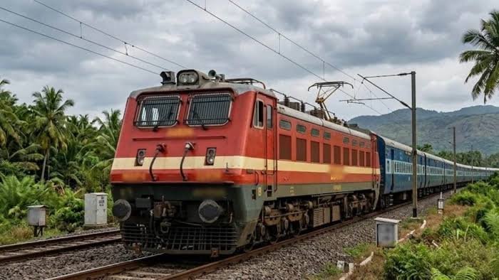 रायपुर रेल यात्रियों के लिए जरूरी खबर, 25 अगस्त से छह जोड़ी ट्रेनों का बदला संचालन…