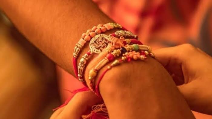 28 अगस्त को दिन भर रहेगा राखी बांधने का मुहूर्त, नोट करें पूर्णिमा तिथि के आरंभ व समापन का ये समय…