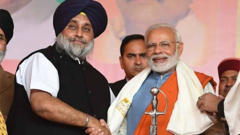 ना-ना करते प्यार तुम्हीं से कर बैठे PM मोदी से मिले सुखबीर सिंह बादल, तो इस दिग्गज ने कसा तंज…