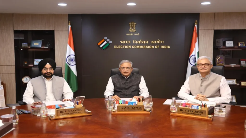 SIR पर चुनाव आयोग का बड़ा फैसला; अब घर आएगे BLO, ERO ऑफिस जाने की जरूरत…