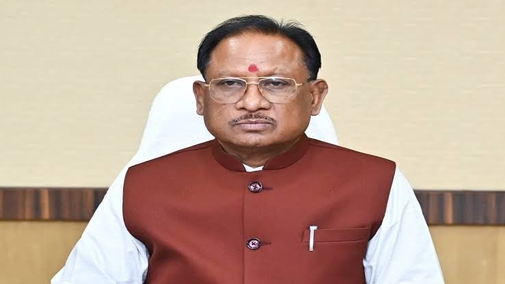 आशीर्वाद का दीया से जगमगाया ये घाट, सवा लाख दीपों से हुई भव्य महाआरती, शामिल हुए मुख्यमंत्री साय…