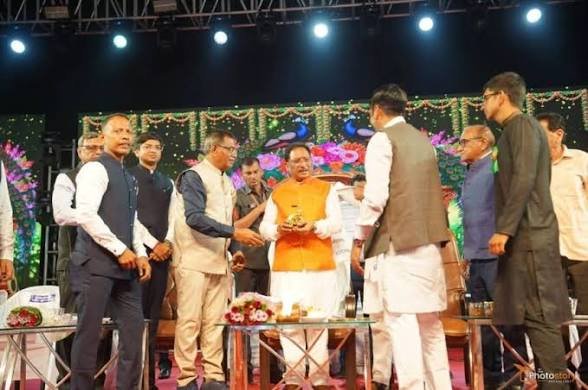 अग्रसेन जयंती पर प्रदेश में सरकारी अवकाश का ऐलान, मुख्यमंत्री विष्णुदेव साय की घोषणा का अग्रवाल समाज ने किया हृदय से स्वागत…